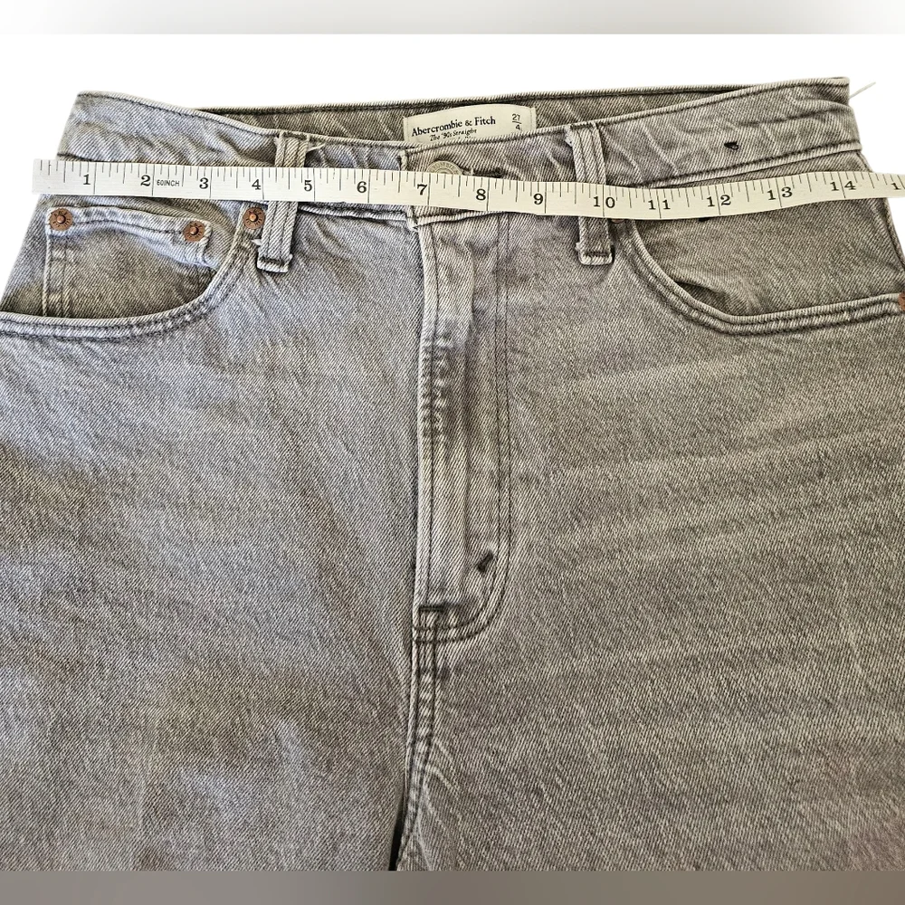 Abercrombie & Fitch Curve Love 90s Straight Ultra High Rise Jeans, Gray, 27/4 - Picture 9 of 10